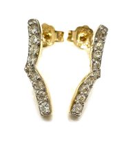 Σκουλαρίκια χρυσά σε σχήμα V με πέτρες