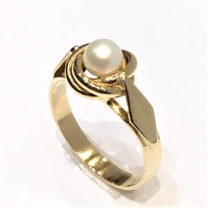 Χρυσό δαχτυλίδι με μαργαριτάρι ΔΧΜ069