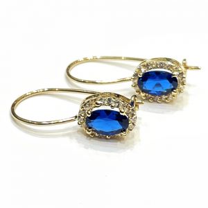 Χρυσά κρεμαστά σκουλαρίκια με μπλε πέτρες