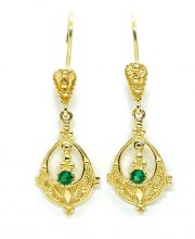 Κρεμαστά βυζαντινά σκουλαρίκια με πράσινες πέτρες