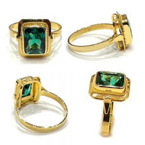 Χρυσό τετράγωνο δαχτυλίδι με πράσινη πέτρα