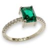 Λευκόχρυσο δαχτυλίδι με πράσινη πέτρα