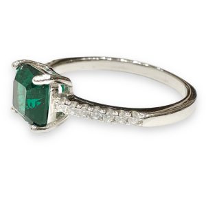 Ασημένιο δαχτυλίδι με πράσινη πέτρα 